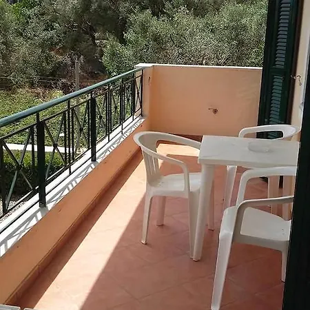 Apartament Katsenos Nikiana