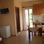 Katsenos Apartament Nikiana