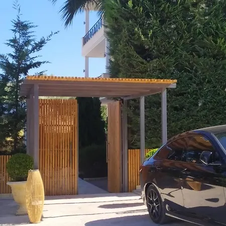 Apartament Katsenos Nikiana