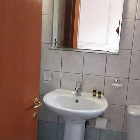 Katsenos *