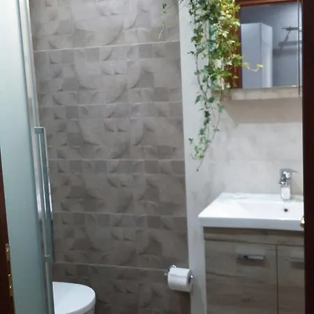 Katsenos Apartamento *